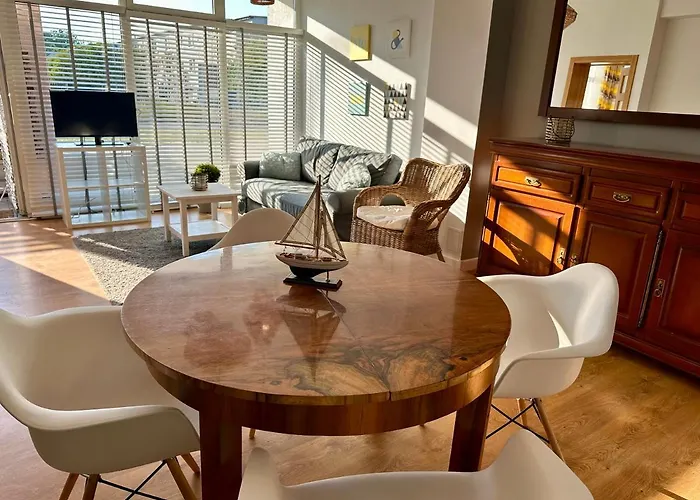 Sunset Apartments Darlowko ダルウフコ