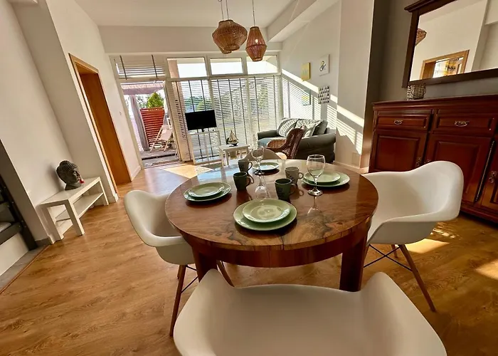 アパート Sunset Apartments Darlowko